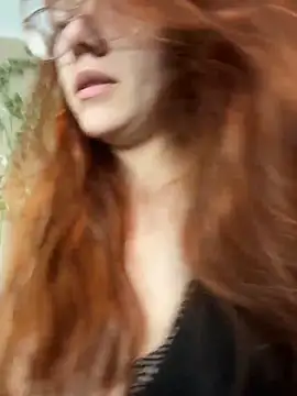 Snapshot of PollyVinice chatting on May 2026 05:30:01 PM PollyVinice online show from May 2026 05:30:01 PM