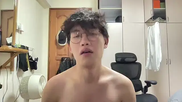 Snapshot of Passionatetwink2 chatting on November 2025 09:42:02 AM Passionatetwink2 online show from November 2025 09:42:02 AM
