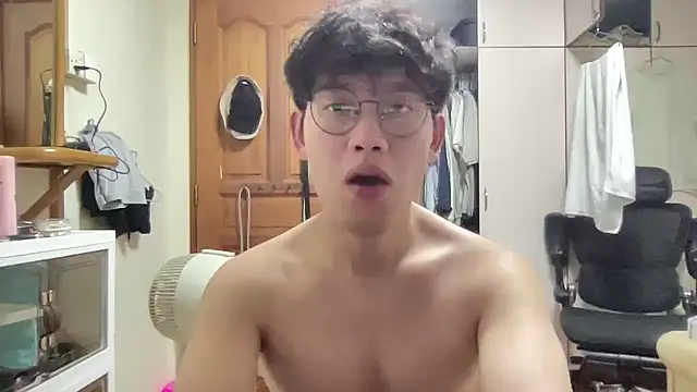 Snapshot of Passionatetwink2 chatting on November 2025 11:13:01 AM Passionatetwink2 online show from November 2025 11:13:01 AM