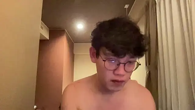 Snapshot of Passionatetwink2 chatting on December 2025 01:51:01 PM Passionatetwink2 online show from December 2025 01:51:01 PM