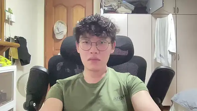 Snapshot of Passionatetwink2 chatting on February 2026 10:09:01 AM Passionatetwink2 online show from February 2026 10:09:01 AM