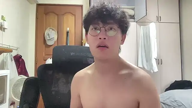 Snapshot of Passionatetwink2 chatting on February 2026 09:30:01 AM Passionatetwink2 online show from February 2026 09:30:01 AM