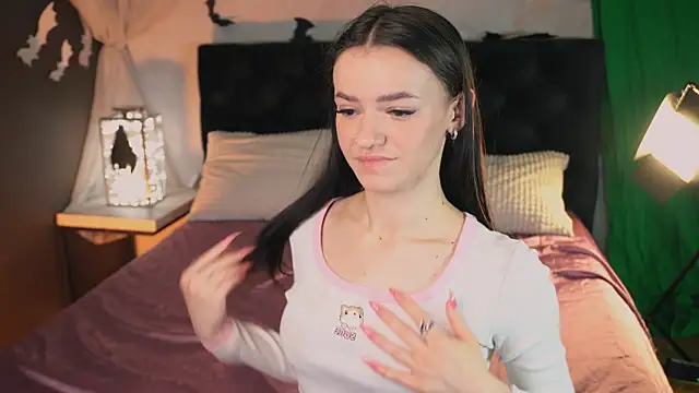 E l i z e  online show from November 2025 05:31:01 AM