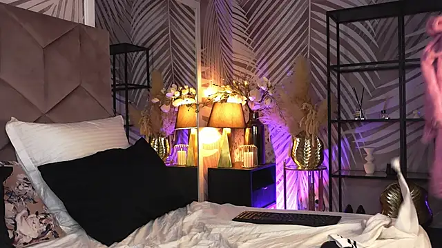 EvaRhea online show from March 2026 04:07:01 AM