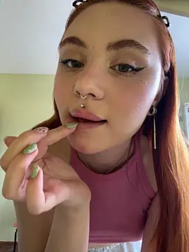 LunaMillie online show from April 2026 10:13:02 AM