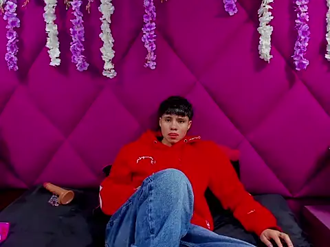 Bruno Cruzz online show from September 2025 02:27:01 AM