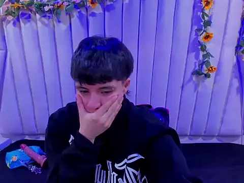 Bruno Cruzz online show from October 2025 02:04:01 AM