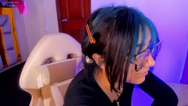 sophiievv online show from February 2026 09:13:02 PM