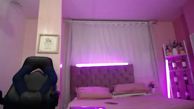 Emma Carteer online show from October 2025 04:41:02 AM