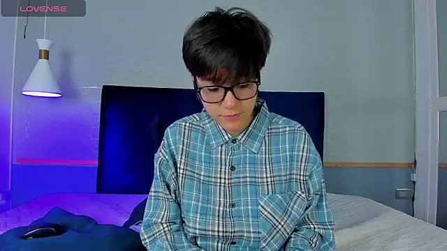 Tsuki Maru online show from November 2025 01:32:01 PM