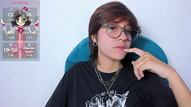 Tsuki Maru online show from April 2026 08:09:01 PM