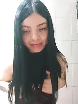 Snapshot of LunaJacobs chatting on April 2026 10:22:01 PM LunaJacobs online show from April 2026 10:22:01 PM