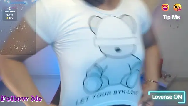 miyu charlotte online show from October 2025 01:28:01 AM