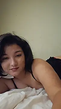 Snapshot of Hellenlin chatting on April 2026 01:27:02 PM Hellenlin online show from April 2026 01:27:02 PM