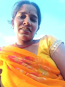 Snapshot of Hot_Seema83 chatting on October 2025 12:01:02 PM Hot Seema83 online show from October 2025 12:01:02 PM