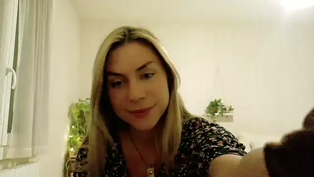 wonderalice31 online show from October 2025 07:14:02 PM