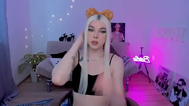 YourTrixie online show from February 2026 06:39:02 AM