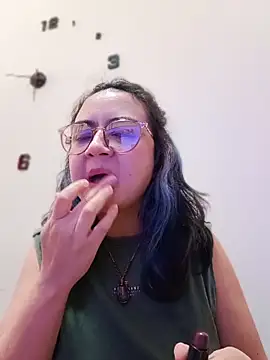 LylaVixxen online show from April 2026 06:38:01 PM