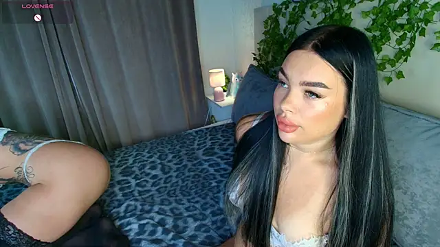Snapshot of katerine_Monroe chatting on June 2026 07:19:01 AM katerine Monroe online show from June 2026 07:19:01 AM