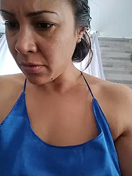 KittyHoleshot87 online show from March 2026 02:33:02 PM