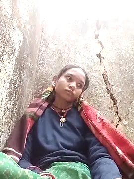 Idhika Jha online show from November 2025 01:18:01 AM