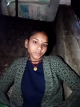 Idhika Jha online show from December 2025 01:03:02 AM