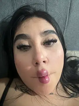 Snapshot of Sophie_Dreamss chatting on April 2026 01:42:02 AM Sophie Dreamss online show from April 2026 01:42:02 AM