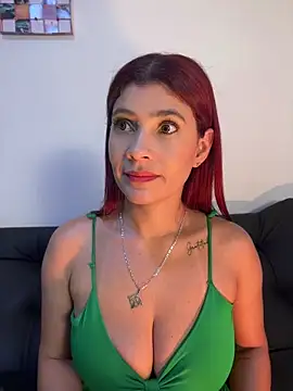 Snapshot of Skarlett_12_ chatting on May 2026 09:05:01 AM Skarlett 12 online show from May 2026 09:05:01 AM