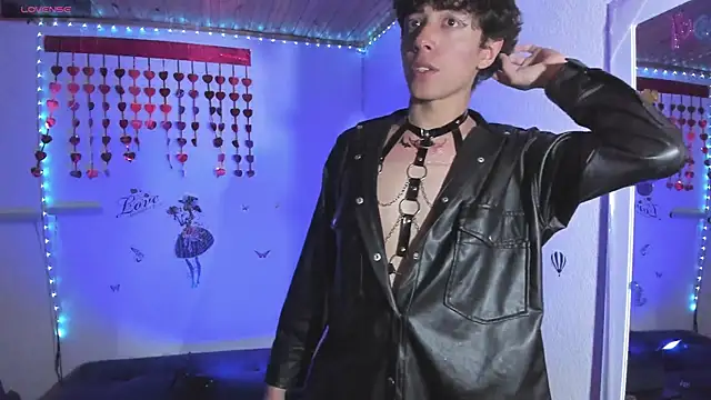 Dani Lips  online show from September 2025 07:04:01 PM