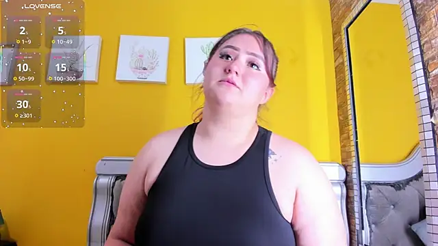 Miiafoox online show from September 2025 05:12:02 PM