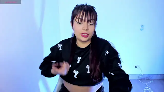 Snapshot of Samara_bluom chatting on May 2026 04:09:02 AM Samara bluom online show from May 2026 04:09:02 AM