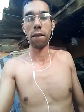 Snapshot of Dedede32 chatting on September 2025 05:46:01 PM Dedede32 online show from September 2025 05:46:01 PM