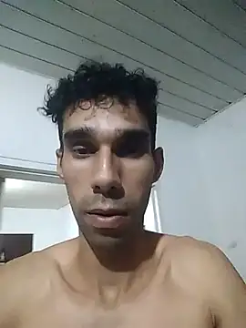 Snapshot of Dedede32 chatting on September 2025 12:00:02 AM Dedede32 online show from September 2025 12:00:02 AM