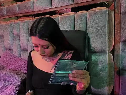 missashlyrosette online show from November 2025 02:36:02 AM