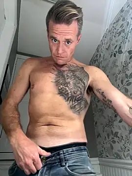 DILFiGuess11 online show from September 2025 12:13:02 AM