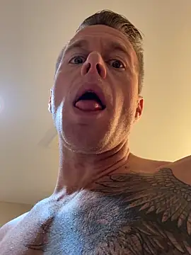 DILFiGuess11 online show from November 2025 05:23:01 PM