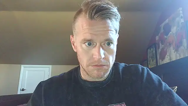 Snapshot of DILFiGuess11 chatting on May 2026 12:25:02 PM DILFiGuess11 online show from May 2026 12:25:02 PM
