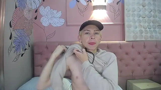 Aaron Fordd online show from November 2025 12:05:01 PM