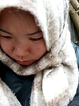 may-squirl online show from January 2026 01:43:02 AM