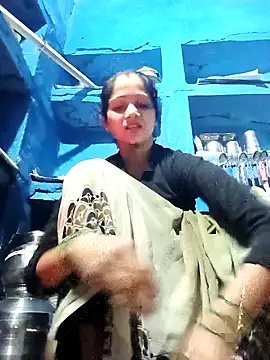 Jooli xx online show from February 2026 01:54:02 AM