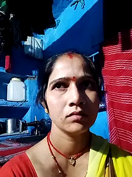 Jooli xx online show from March 2026 03:17:02 PM