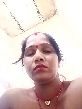 Jooli xx online show from March 2026 03:12:01 AM