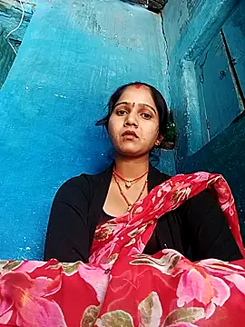 Jooli xx online show from March 2026 03:56:01 AM