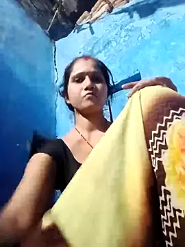 Jooli xx online show from March 2026 01:11:02 PM