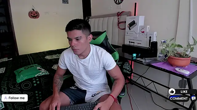 Jack castell online show from October 2025 12:34:02 PM