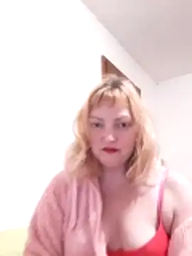 LiluLiluLilu online show from November 2025 07:02:02 PM