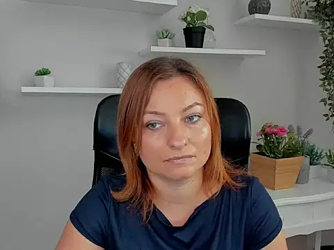 angelaSamt online show from September 2025 12:27:02 PM