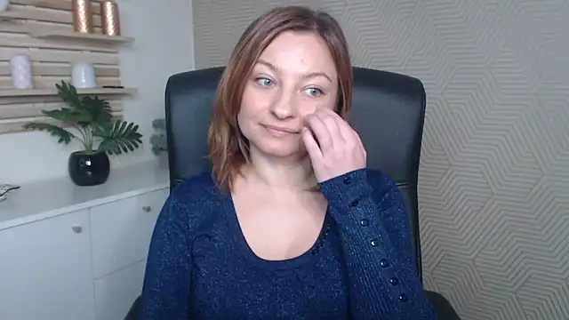 angelaSamt online show from November 2025 07:55:02 AM