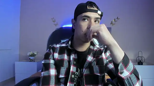 Muscle Scott online show from February 2026 01:51:02 PM