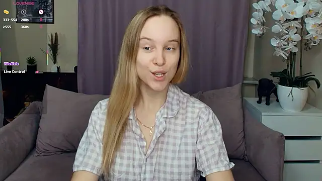 SoonMoor online show from February 2026 07:10:01 PM